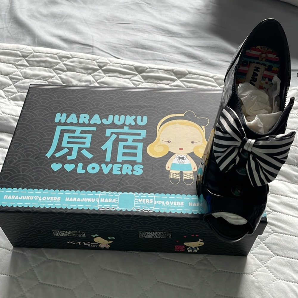 Harajuku Lovers bow tie heels